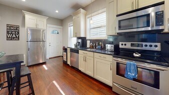 573 Bennington St, Unit 2 in Boston, MA - Building Photo