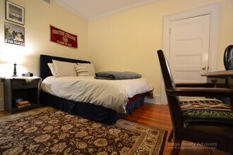 14 Sutherland Rd, Unit 2 in Boston, MA - Foto de edificio - Building Photo