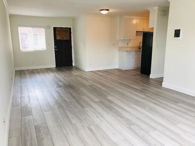 676 Seacoast Dr in Imperial Beach, CA - Building Photo - Building Photo