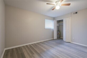 3300 College St in College Park, GA - Building Photo - Building Photo