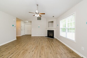 5204 Mt Hope Dr in Winston-Salem, NC - Building Photo - Building Photo