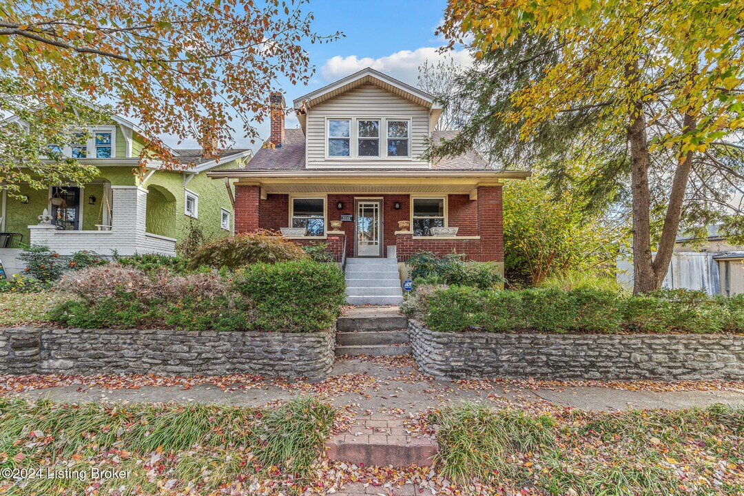 2210 Eastview Ave in Louisville, KY - Building Photo