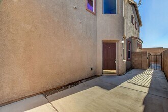 9033 Quintessa Cove St in Las Vegas, NV - Building Photo - Building Photo