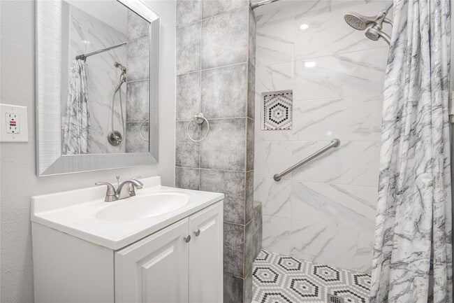 20403 White Poplar Dr