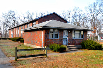 Regency III Apartments in Vernon, CT - Building Photo - Building Photo