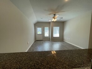 13089 Vega Ct in Willis, TX - Building Photo - Building Photo