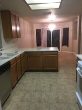 1048 Fallon Woods Way in Rio Linda, CA - Building Photo - Building Photo