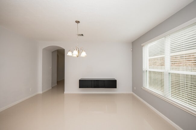 3019 Lake Dr in Katy, TX - Building Photo - Building Photo