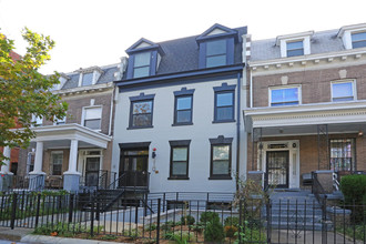 1472 Harvard St NW in Washington, DC - Building Photo - Building Photo