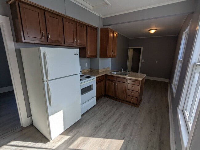 33 Central Ave in Ravena, NY - Building Photo - Building Photo