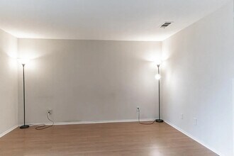 565 Lincoln Ave in Modesto, CA - Building Photo - Building Photo