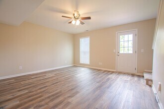 2070 Tynewood Dr in Clarksville, TN - Building Photo - Building Photo