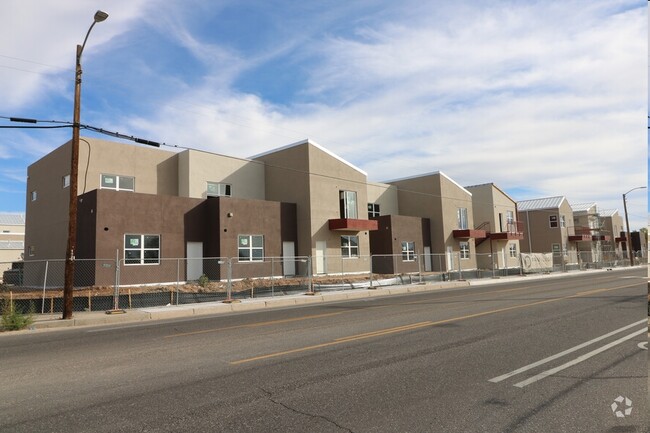 Broadway McKnight Apartments in Albuquerque, NM - Building Photo - Building Photo