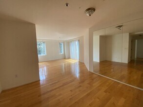 931 Massachusetts Ave, Unit 505 in Cambridge, MA - Building Photo - Building Photo