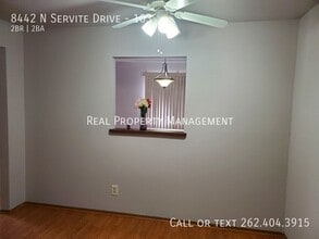 8442 N Servite Dr in Milwaukee, WI - Building Photo - Building Photo