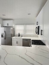 108 S Guadalupe Ave in Redondo Beach, CA - Building Photo - Building Photo