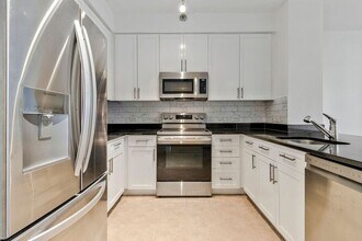 437 New York Ave NW in Washington, DC - Building Photo - Building Photo