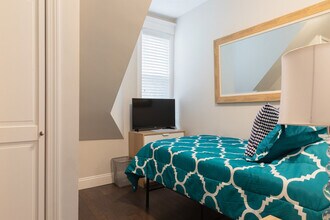 810 Broadway in Everett, MA - Building Photo - Building Photo