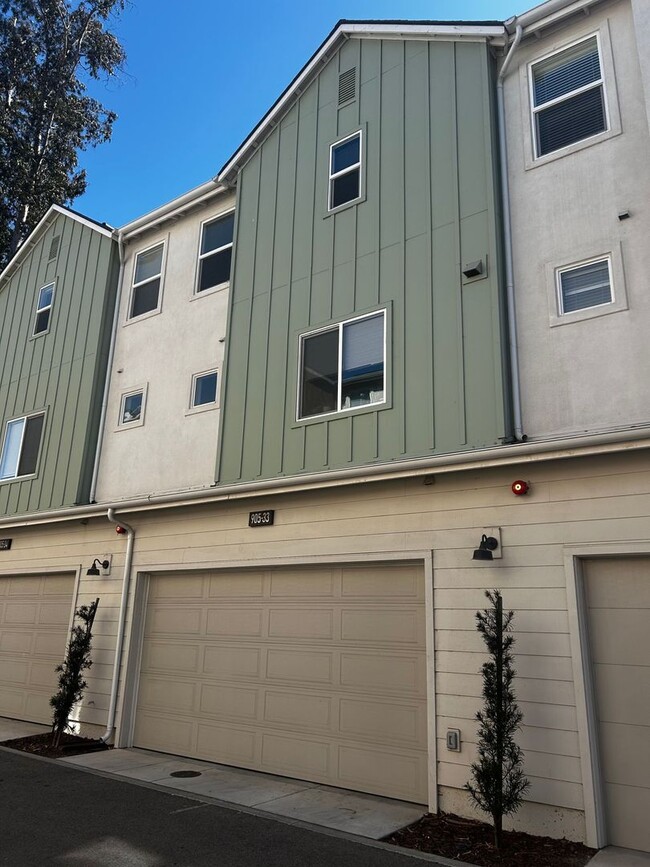 905 Madonna Rd in San Luis Obispo, CA - Building Photo - Building Photo