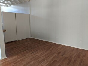 5238 Wilkinson Ave in Valley Village, CA - Building Photo - Building Photo