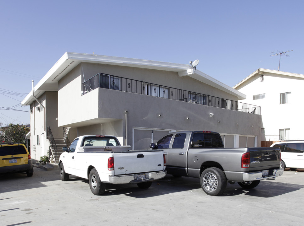 631 Warne St in La Habra, CA - Foto de edificio