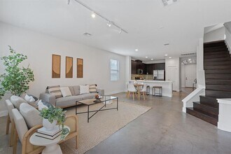 6224 Aviara Dr in Austin, TX - Building Photo - Building Photo