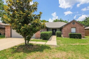 834 Green Pastures Dr in Cedar Hill, TX - Building Photo
