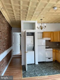 613 S 8th St in Philadelphia, PA - Building Photo - Building Photo