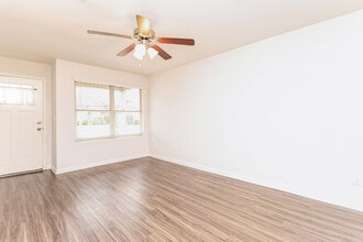 16417 Waterbury Ln in Moundville, AL - Building Photo - Building Photo