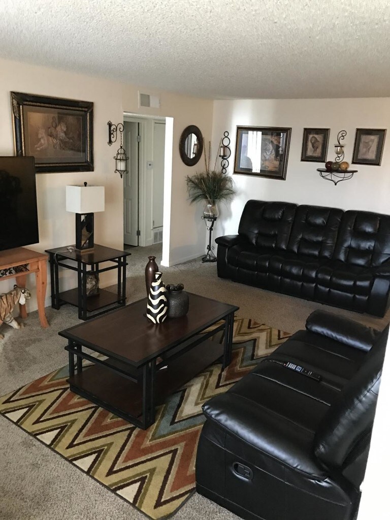Aztec Villa Apartments in Thornton, CO