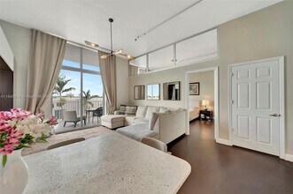 2100 Van Buren St, Unit 421 in Hollywood, FL - Building Photo - Building Photo
