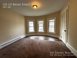 126 N Broad St in Jersey Shore, PA - Building Photo - Building Photo