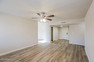 3522 W Malapai Dr in Phoenix, AZ - Building Photo - Building Photo