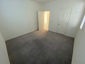 1343 Reef Point Ave in Henderson, NV - Building Photo - Building Photo