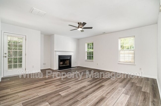 10307 Seedling Ln in Charlotte, NC - Foto de edificio - Building Photo
