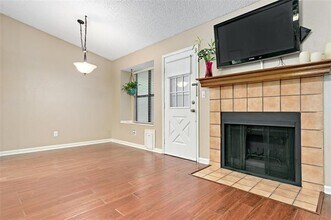 1509 Hunting Green Dr in Fort Worth, TX - Building Photo - Building Photo