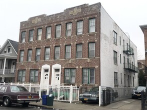 36 Bay 32nd St in Brooklyn, NY - Building Photo - Building Photo