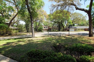 18 Sherwood Rd NW in Fort Walton Beach, FL - Building Photo - Building Photo