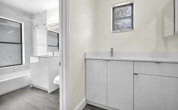 654 West Dr in Delray Beach, FL - Building Photo - Building Photo