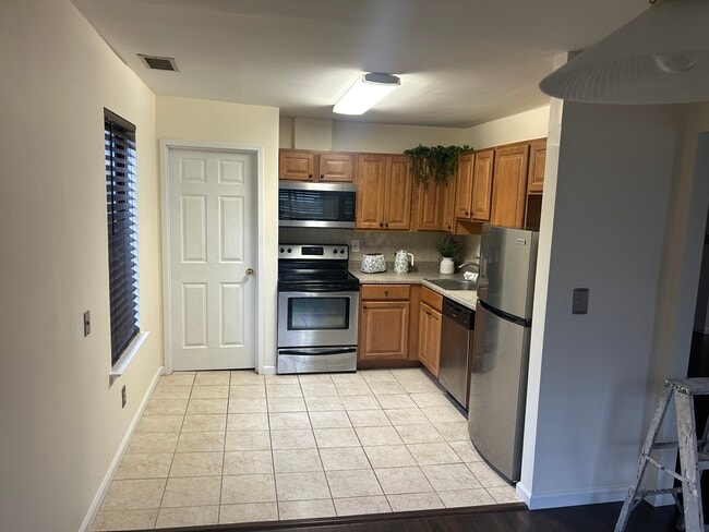 57 Birchwood Rd in Coram, NY - Building Photo - Building Photo