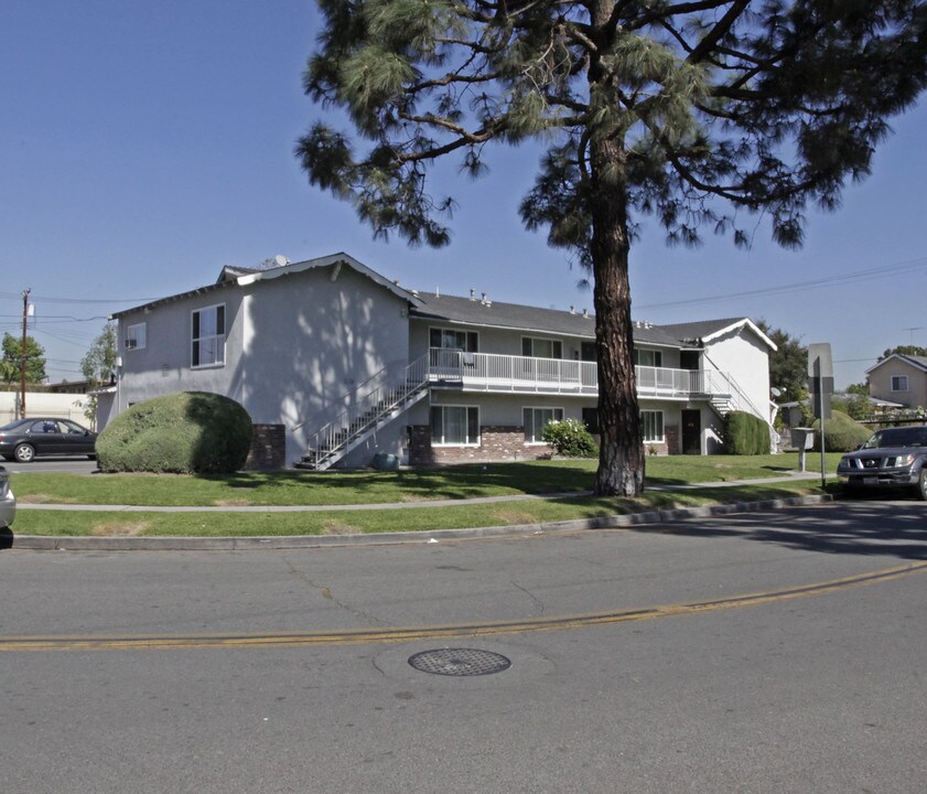 12602 Kensington Ln in Garden Grove, CA - Building Photo