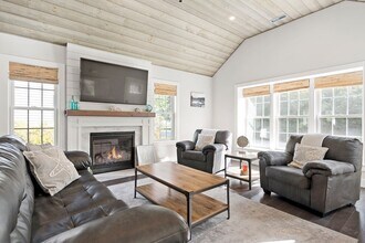 10 Willow Ln in Hampton, NH - Building Photo - Building Photo
