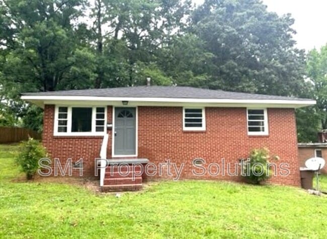 122 Erwin St