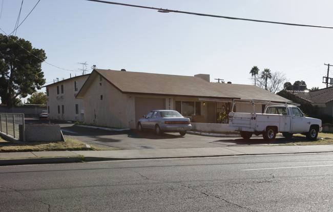 7219 N 35th Ave in Phoenix, AZ - Foto de edificio - Building Photo