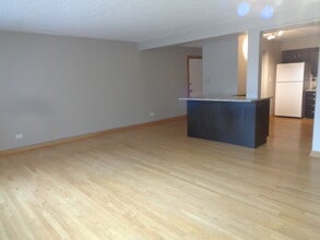 6233 W 94th St in Oak Lawn, IL - Building Photo - Building Photo