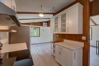 6404 Maywood Ave in Middleton, WI - Building Photo - Building Photo