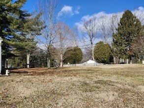 1104 Wild Orchid Dr in Fallston, MD - Foto de edificio - Building Photo