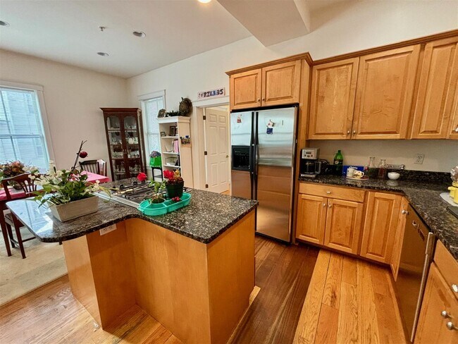 39 Inman St, Unit 1 in Cambridge, MA - Building Photo - Building Photo