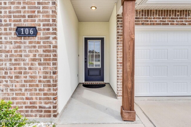 106 Virtuous St in Youngsville, LA - Building Photo - Building Photo