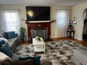 44 Ellsworth Ave, Unit 1 in Yonkers, NY - Foto de edificio - Building Photo